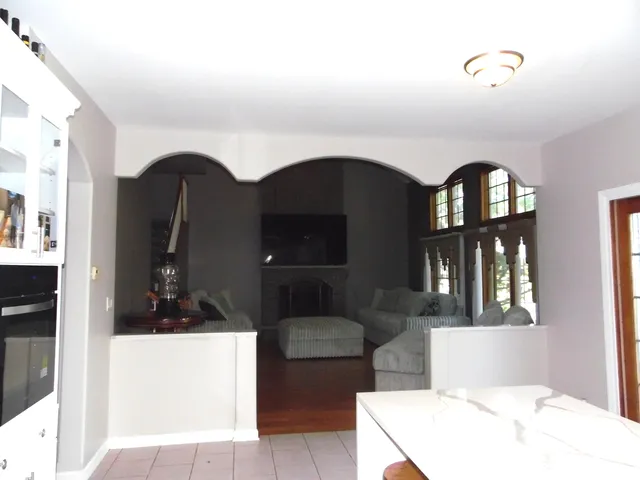 $724,000 | 19057 South Saddlebrook Drive, Shorewood, IL 60404