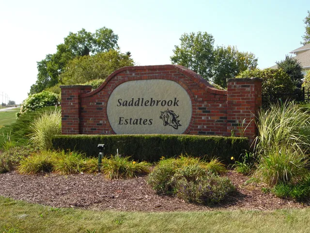 $725,000 | 19057 South Saddlebrook Drive, Shorewood, IL 60404