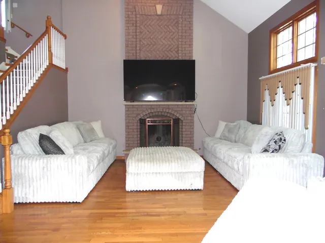 $725,000 | 19057 South Saddlebrook Drive, Shorewood, IL 60404