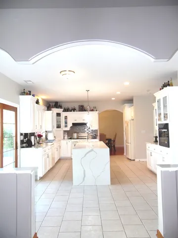 $725,000 | 19057 South Saddlebrook Drive, Shorewood, IL 60404