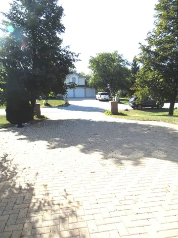 $724,000 | 19057 South Saddlebrook Drive, Shorewood, IL 60404