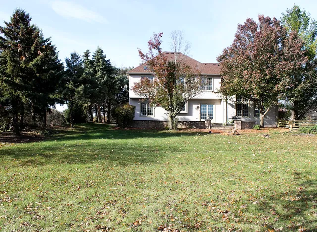 $724,000 | 19057 South Saddlebrook Drive, Shorewood, IL 60404