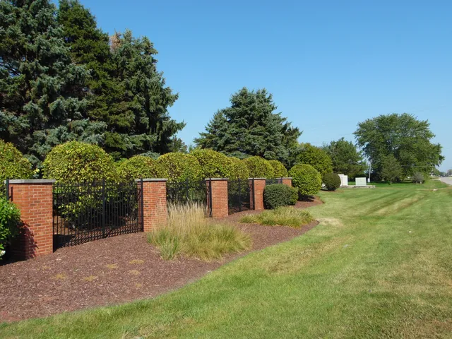 $724,000 | 19057 South Saddlebrook Drive, Shorewood, IL 60404