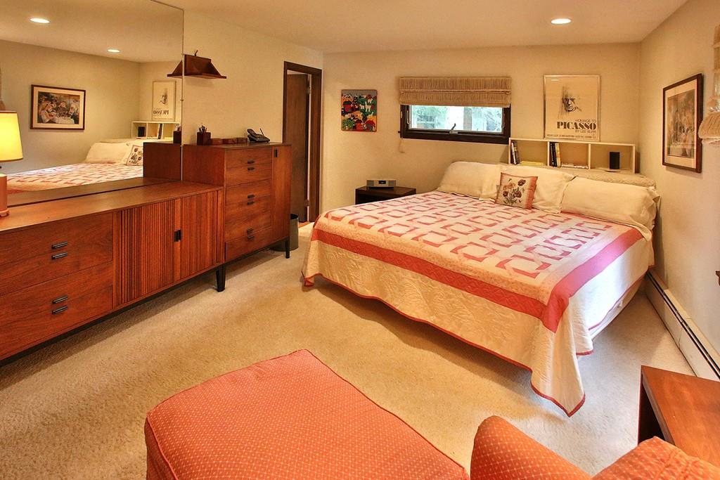 44 Oak Hill Road Worcester, MA 01609 - Photo 23 of 36 Gallery Image 23