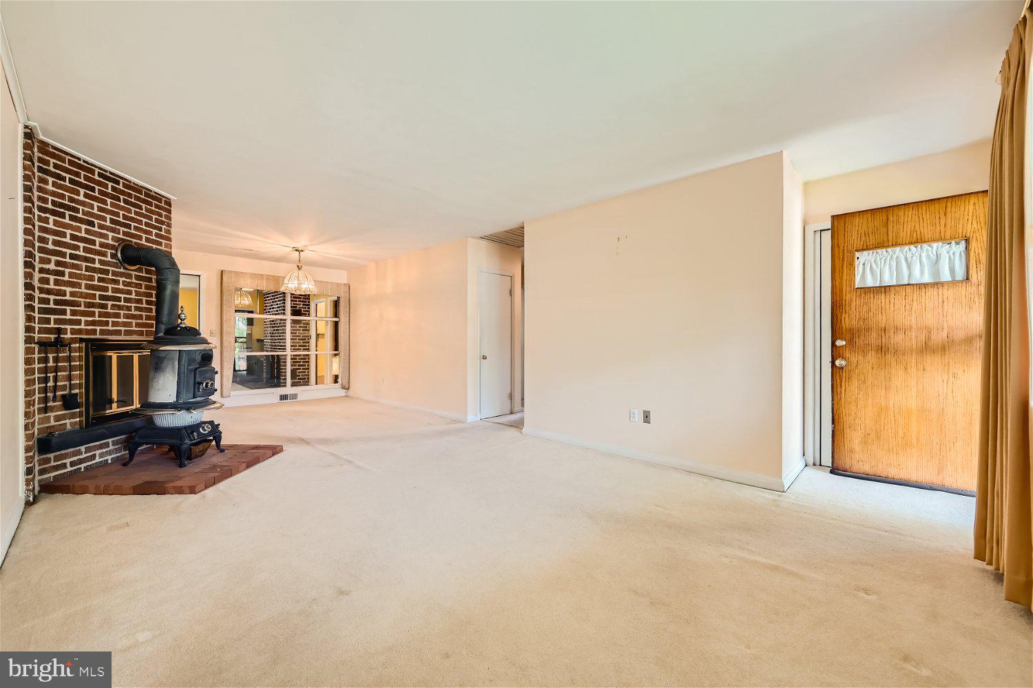 3401 Ripple Road Windsor Mill, MD 21244 - Photo 5 of 31 Living Room