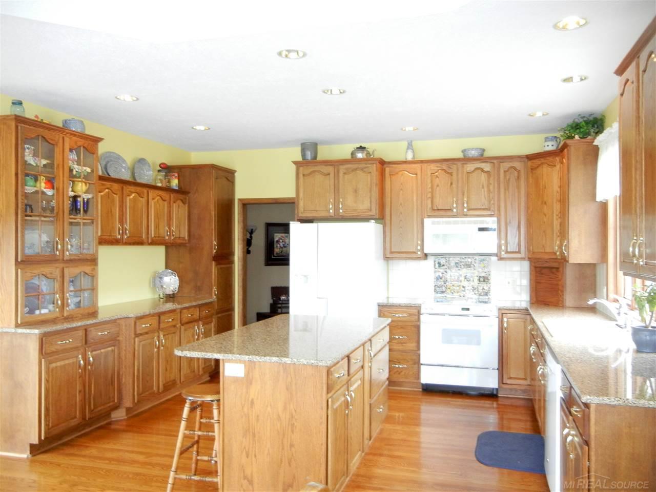 4690 West Bennington Road Owosso, MI 48867 - Photo 3 of 59 31295499-2.JPG
