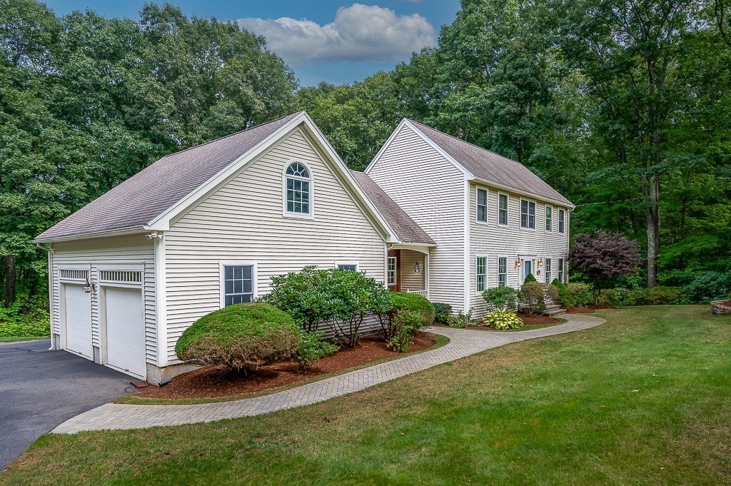 91 Hartness Road Sutton, MA 01590 - Photo 2 of 42 Gallery Image 2