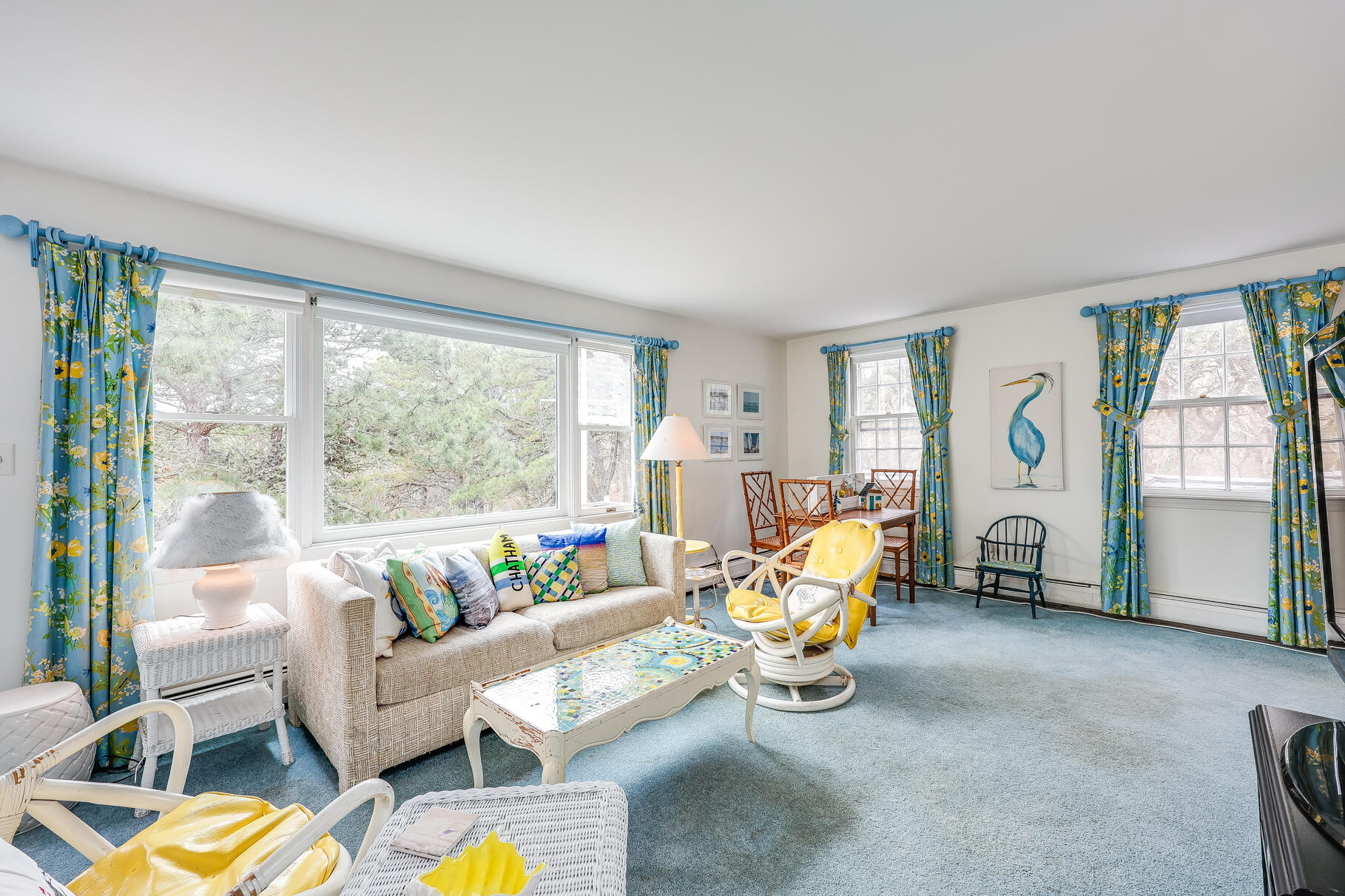 189 Bay View Road Chatham, MA 02659 - Photo 31 of 59 a living room with furniture and a large window
