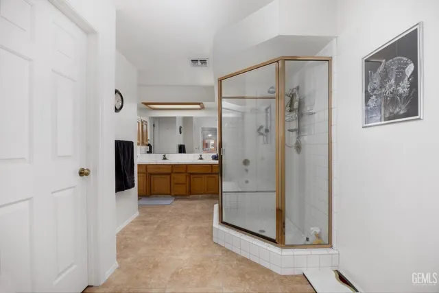 $500,000 | Undisclosed Address, Bakersfield, CA 93308