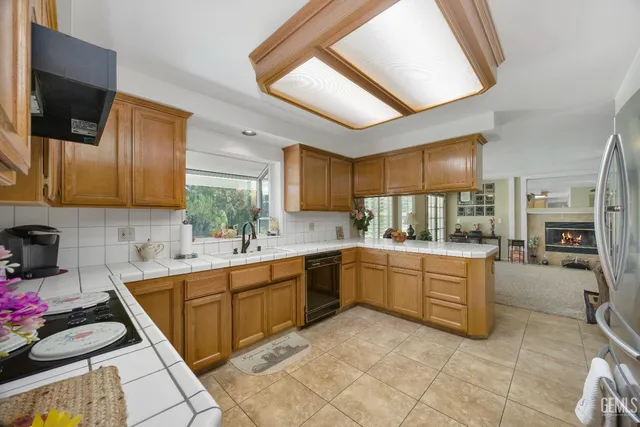 $500,000 | Undisclosed Address, Bakersfield, CA 93308