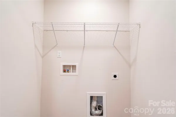 a view of utility room