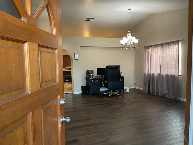 $379,000 | 1632 University Avenue, Madera, CA 93637