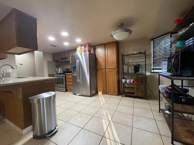 $379,000 | 1632 University Avenue, Madera, CA 93637