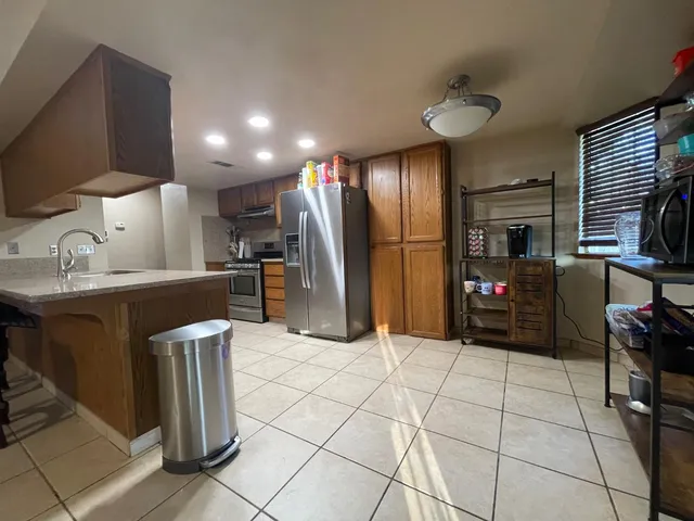$379,000 | 1632 University Avenue, Madera, CA 93637