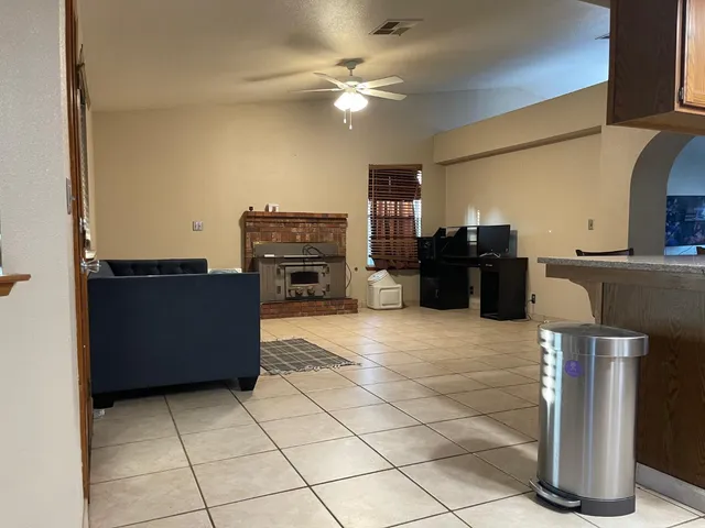 $379,000 | 1632 University Avenue, Madera, CA 93637