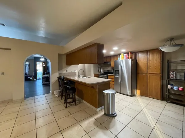 $379,000 | 1632 University Avenue, Madera, CA 93637