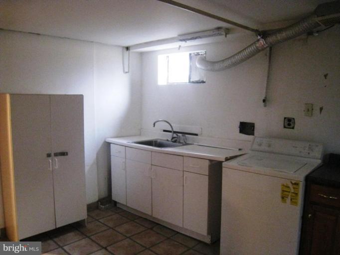 5910 Craig Street Springfield, VA 22150 - Photo 11 of 14 Laundry Area 2