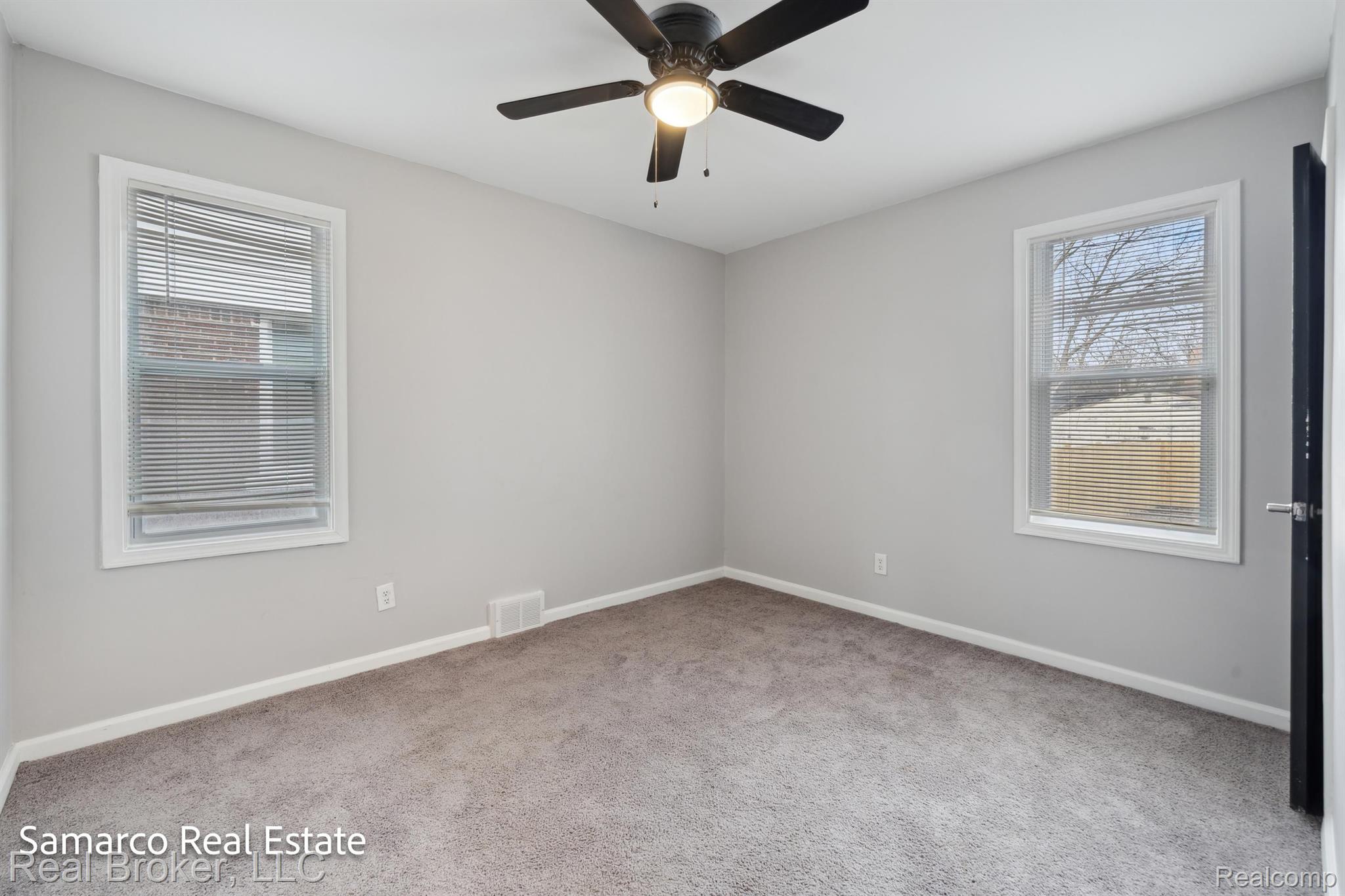 9160 Devonshire Road Detroit, MI 48224 - Photo 21 of 37