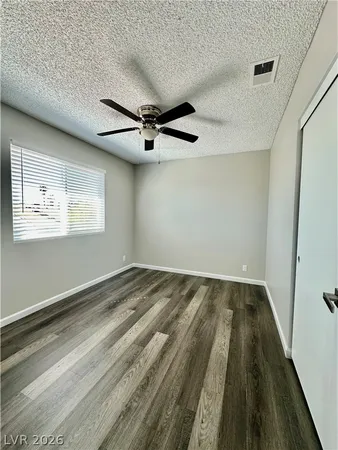 $1,950 | 7037 Brown Derby Circle, Las Vegas, NV 89128