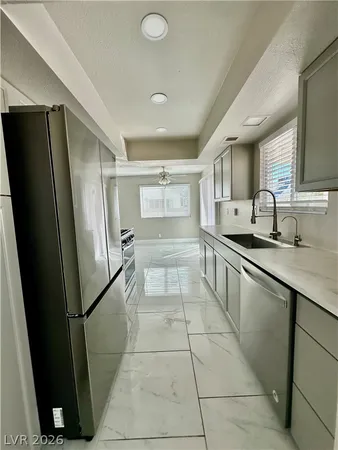 $1,950 | 7037 Brown Derby Circle, Las Vegas, NV 89128