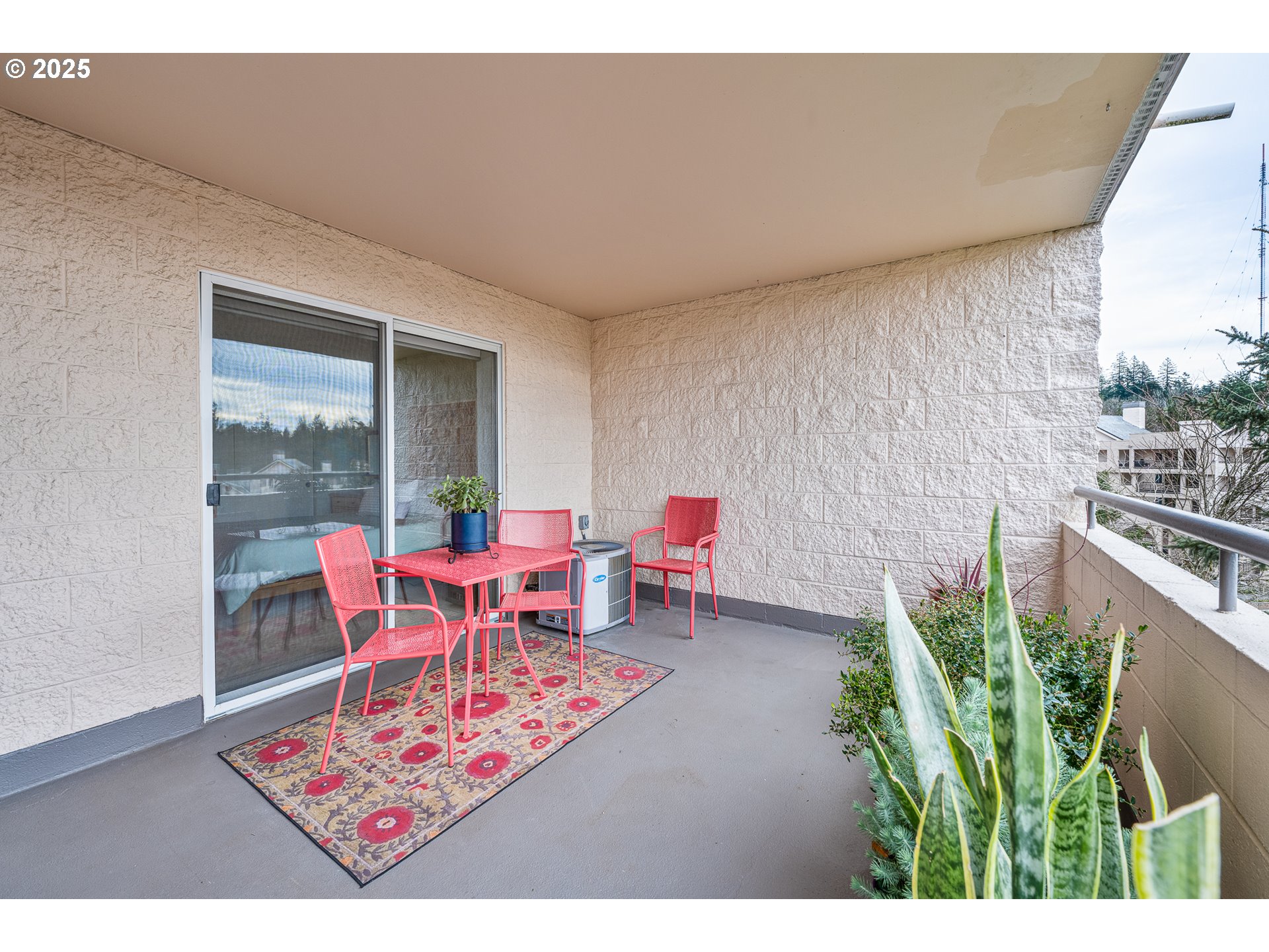 6665 West Burnside Road, Unit 434 Portland, OR 97225 - Photo 17 of 33 Balcony