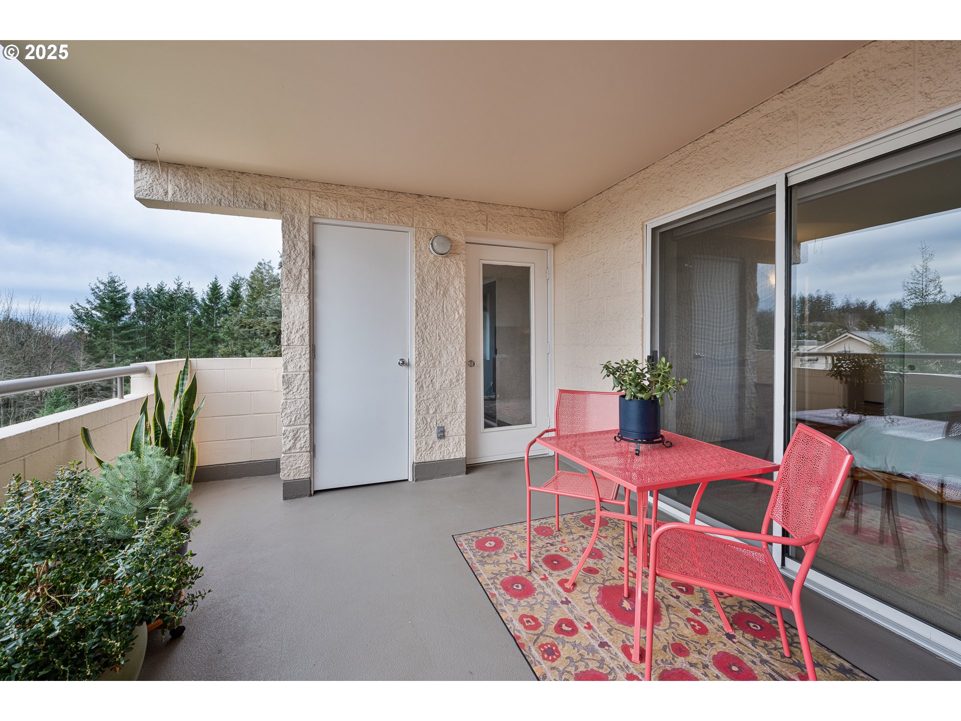 6665 West Burnside Road, Unit 434 Portland, OR 97225 - Photo 18 of 33 Balcony
