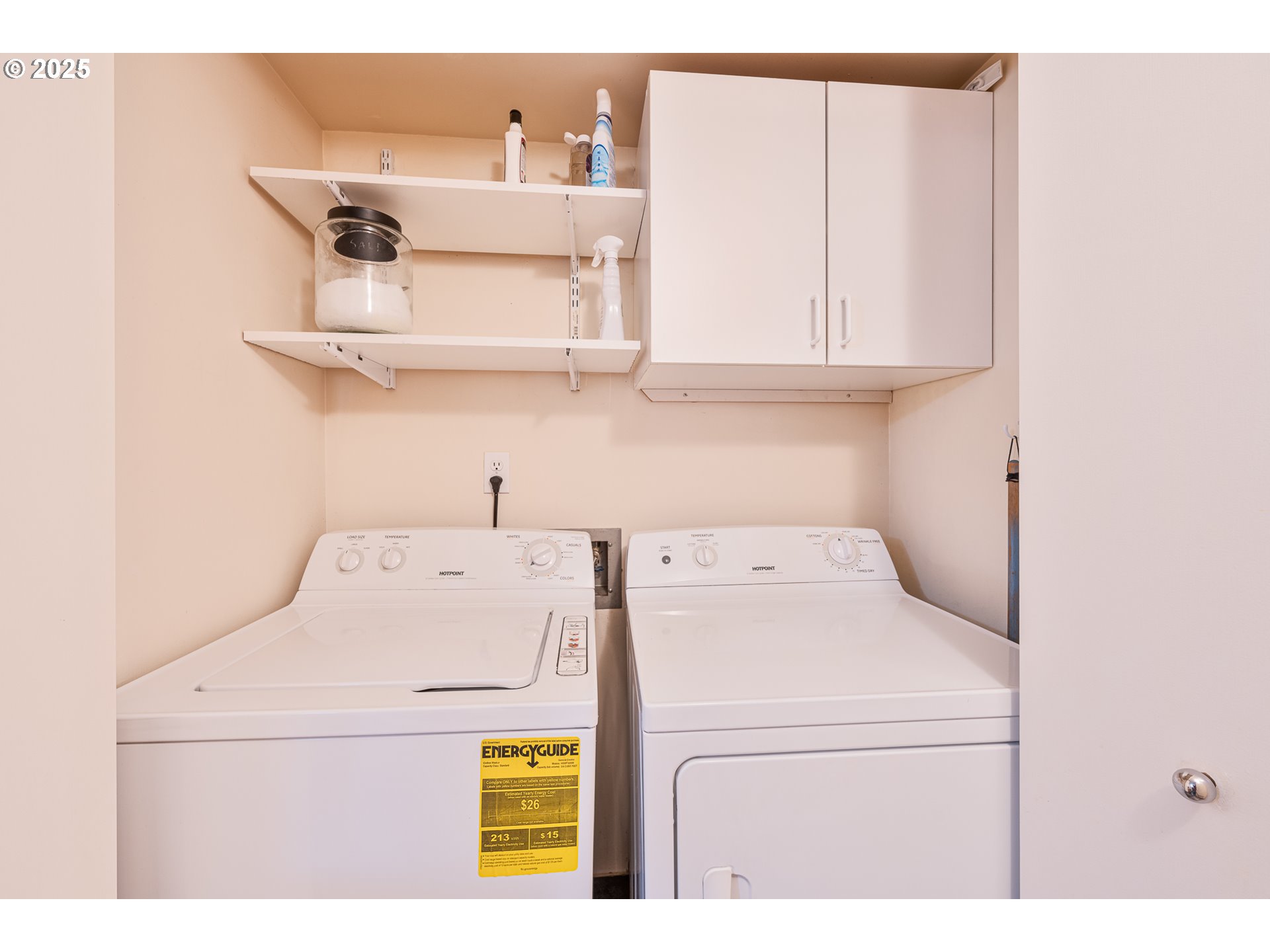 6665 West Burnside Road, Unit 434 Portland, OR 97225 - Photo 20 of 33 Laundry