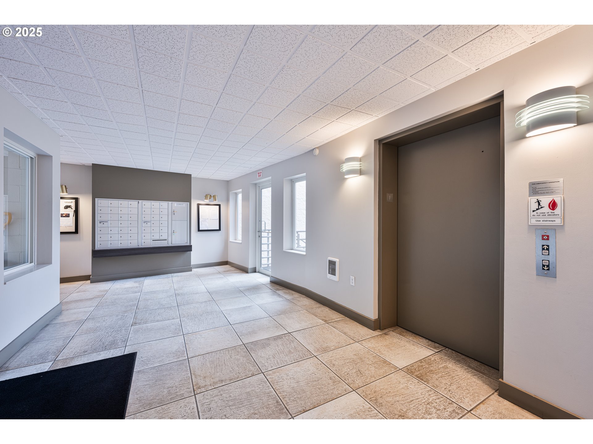 6665 West Burnside Road, Unit 434 Portland, OR 97225 - Photo 22 of 33 Lobby