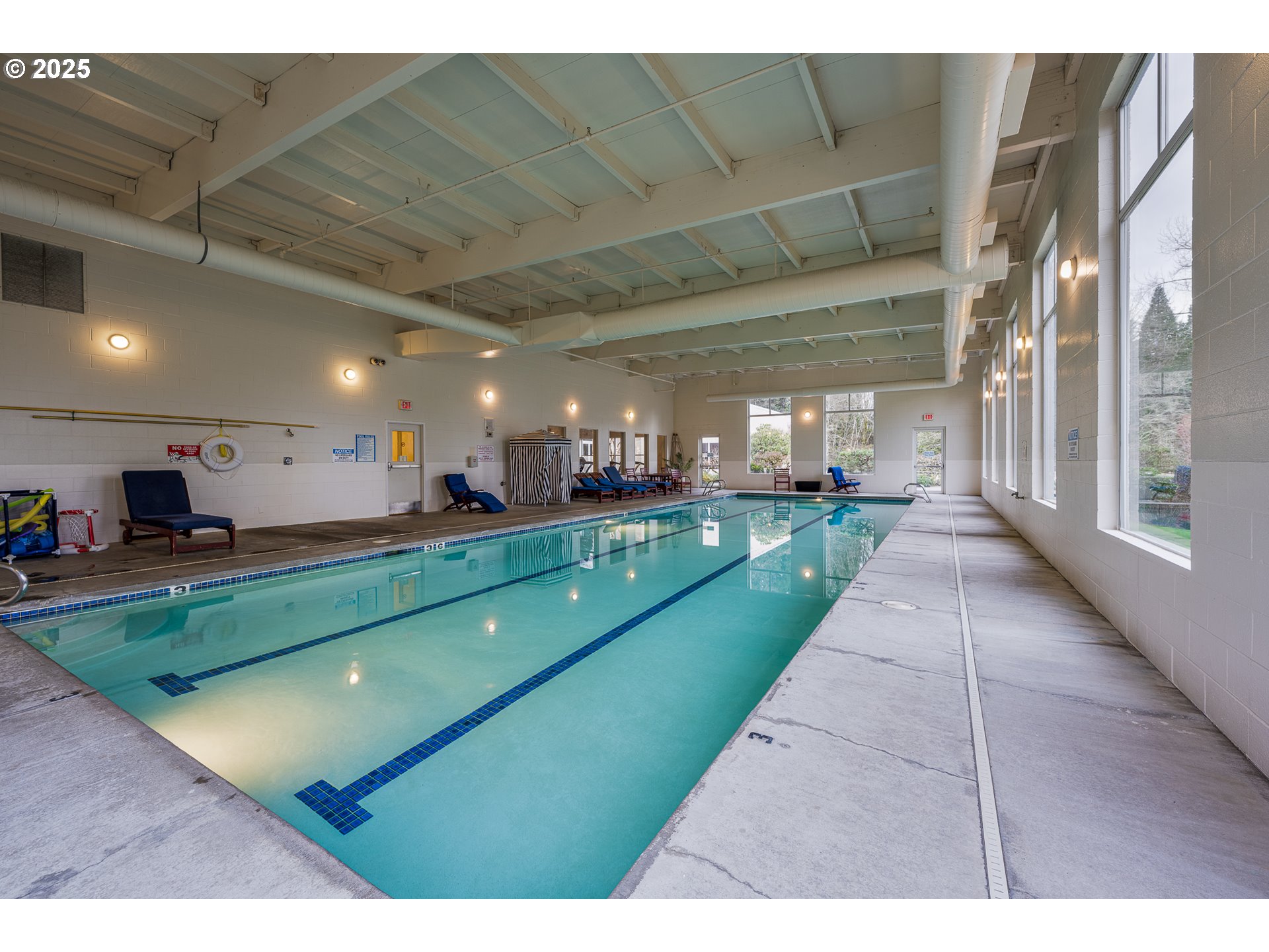 6665 West Burnside Road, Unit 434 Portland, OR 97225 - Photo 28 of 33 Swimming Pool