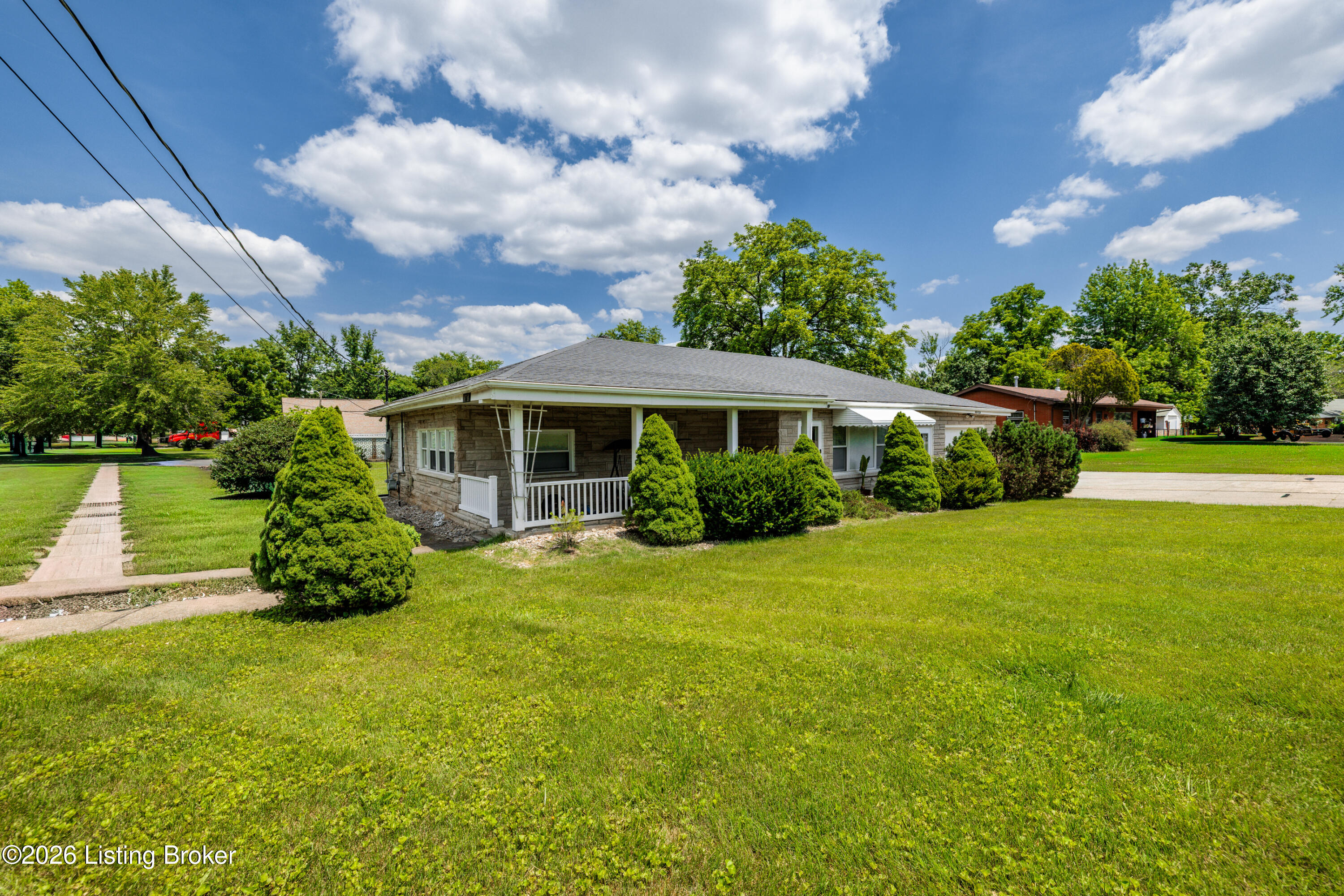 828 West Elm Road Radcliff, KY 40160 - Photo 27 of 36 BO0A5283