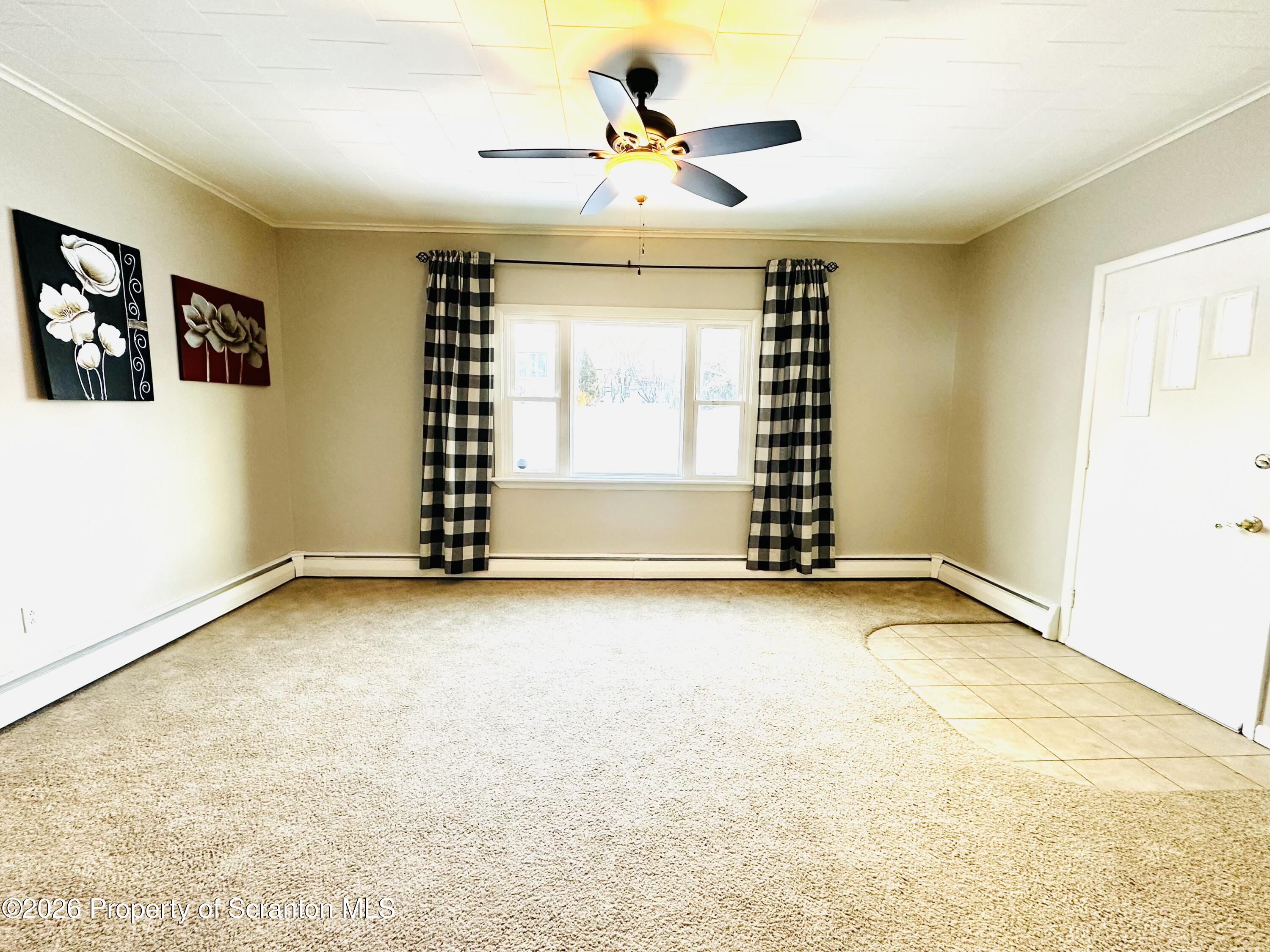 615 Delaware Street Mayfield, PA 18433 - Photo 4 of 29 Living Room