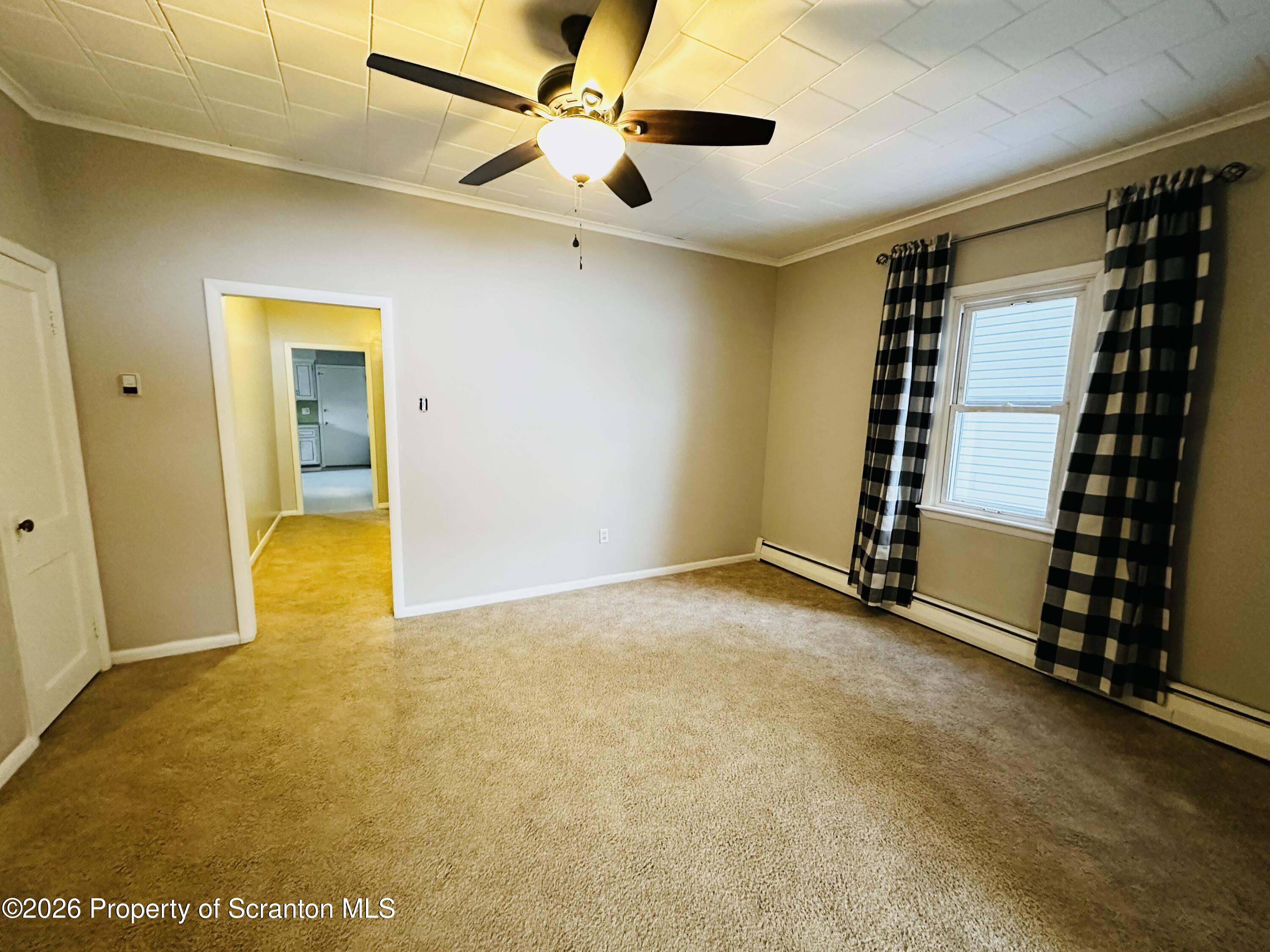 615 Delaware Street Mayfield, PA 18433 - Photo 7 of 29 Family Room