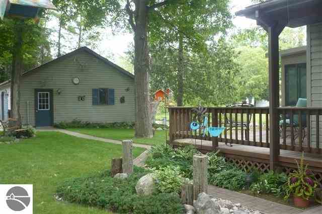1377 River Road Beulah, MI 49617 - Photo 33 of 47 1747675-32.JPG