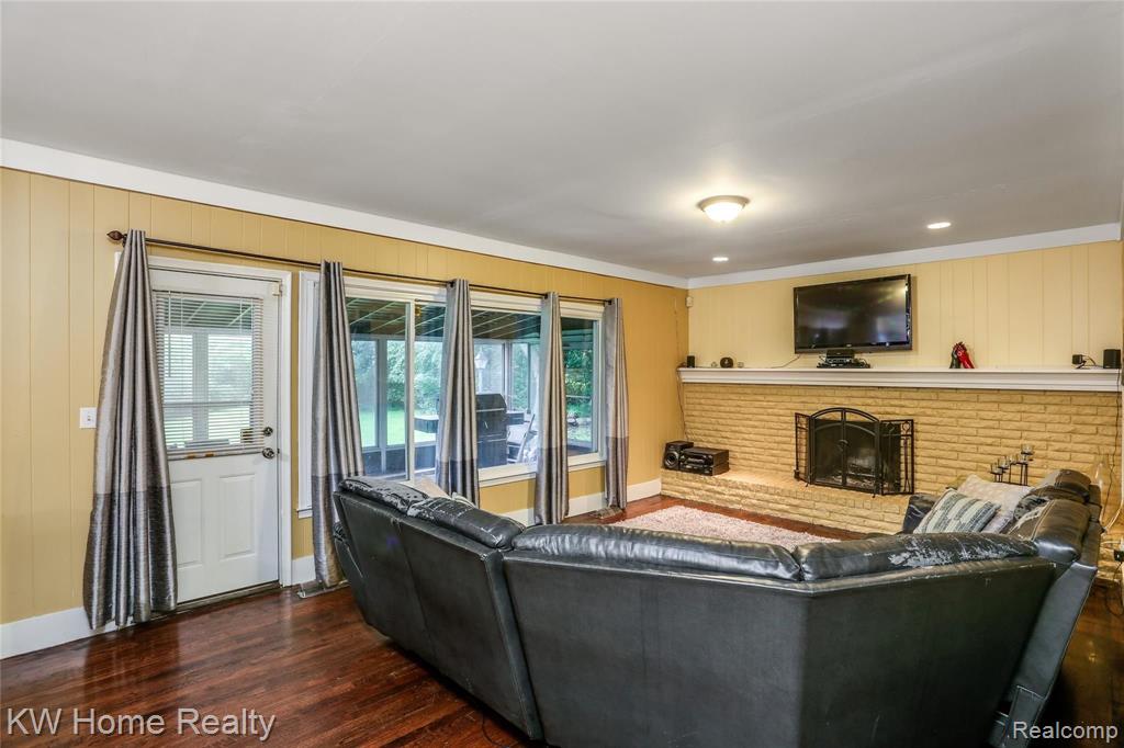 25861 Beecham Road Farmington Hills, MI 48336 - Photo 14 of 33