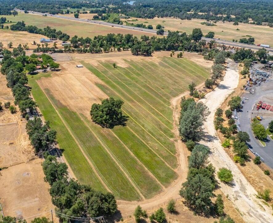5521 Churn Crk Road Redding, CA 96002 - Photo 11 of 154 8
