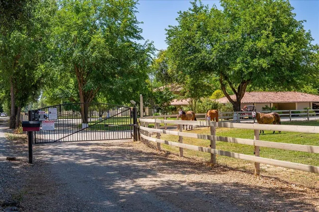$1,595,000 | 5521 Churn Crk Road, Redding, CA 96002