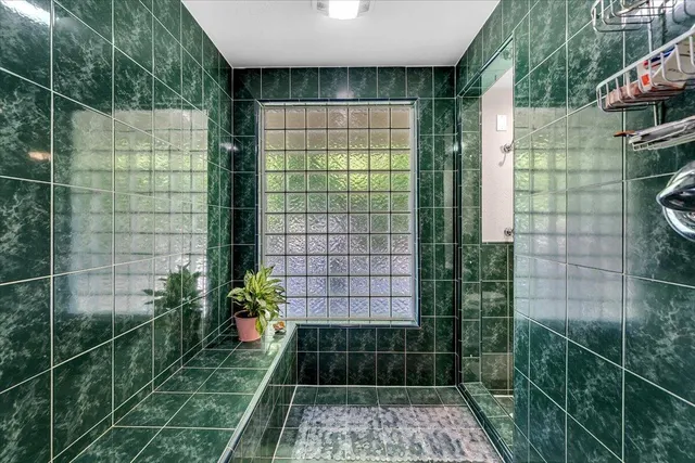 $1,595,000 | 5521 Churn Crk Road, Redding, CA 96002