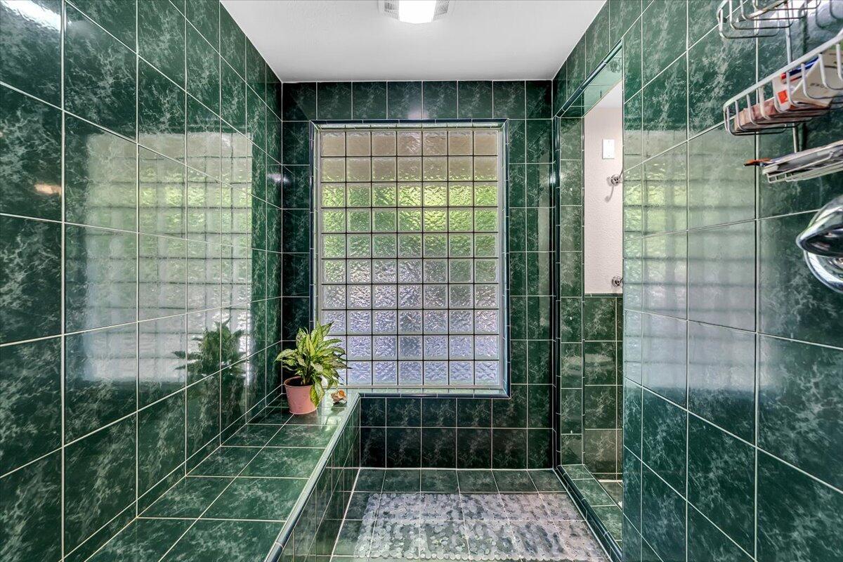 5521 Churn Crk Road Redding, CA 96002 - Photo 55 of 154 14f