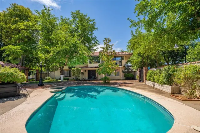 $1,595,000 | 5521 Churn Crk Road, Redding, CA 96002