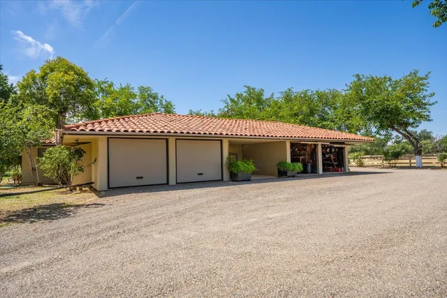 $1,595,000 | 5521 Churn Crk Road, Redding, CA 96002
