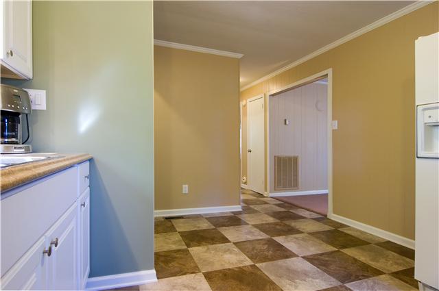 4480 Akin Road Cunningham, TN 37052 - Photo 10 of 20