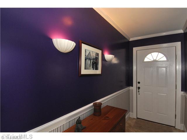 812 Chester Road Winston-Salem, NC 27104 - Photo 2 of 16 Entry. Entry has tile floor