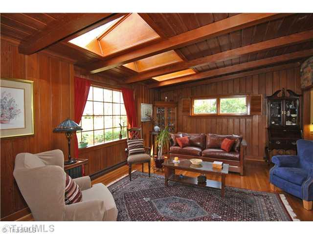 812 Chester Road Winston-Salem, NC 27104 - Photo 3 of 16 Living Room.