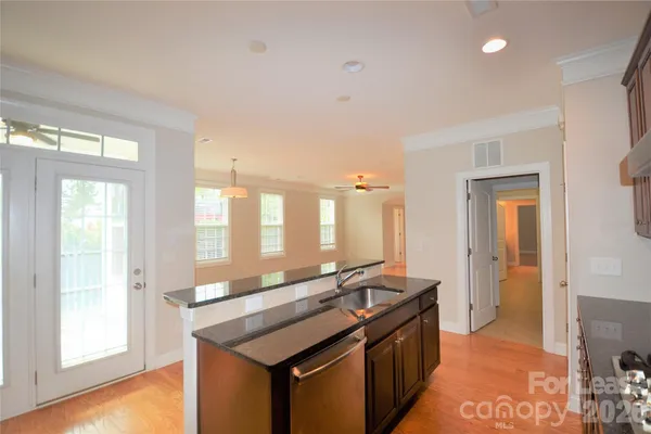 $2,550 | 21330 Old Canal Street, Cornelius, NC 28031