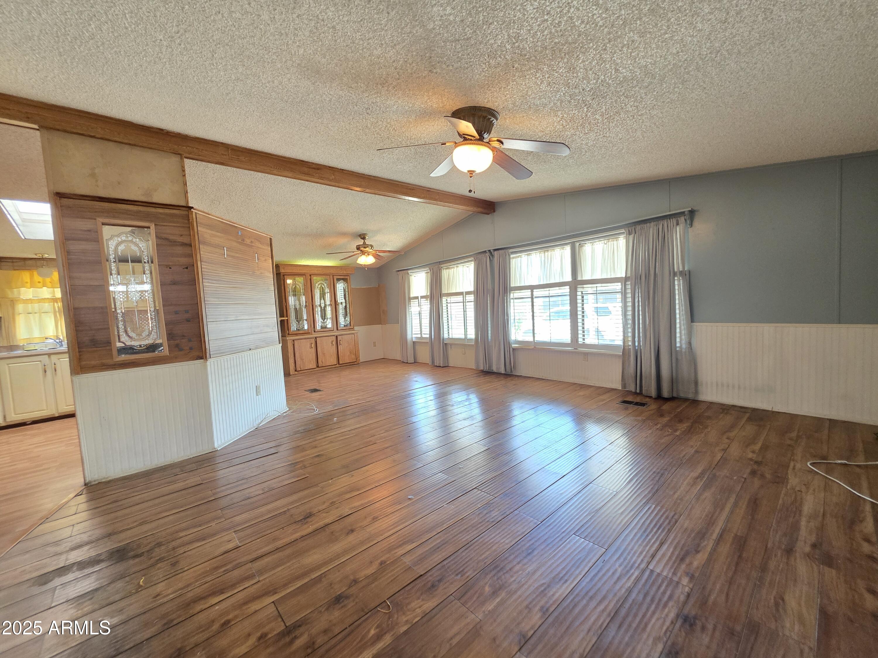 2233 East Behrend Drive, Unit 92 Phoenix, AZ 85024 - Photo 4 of 31 20250923_114157