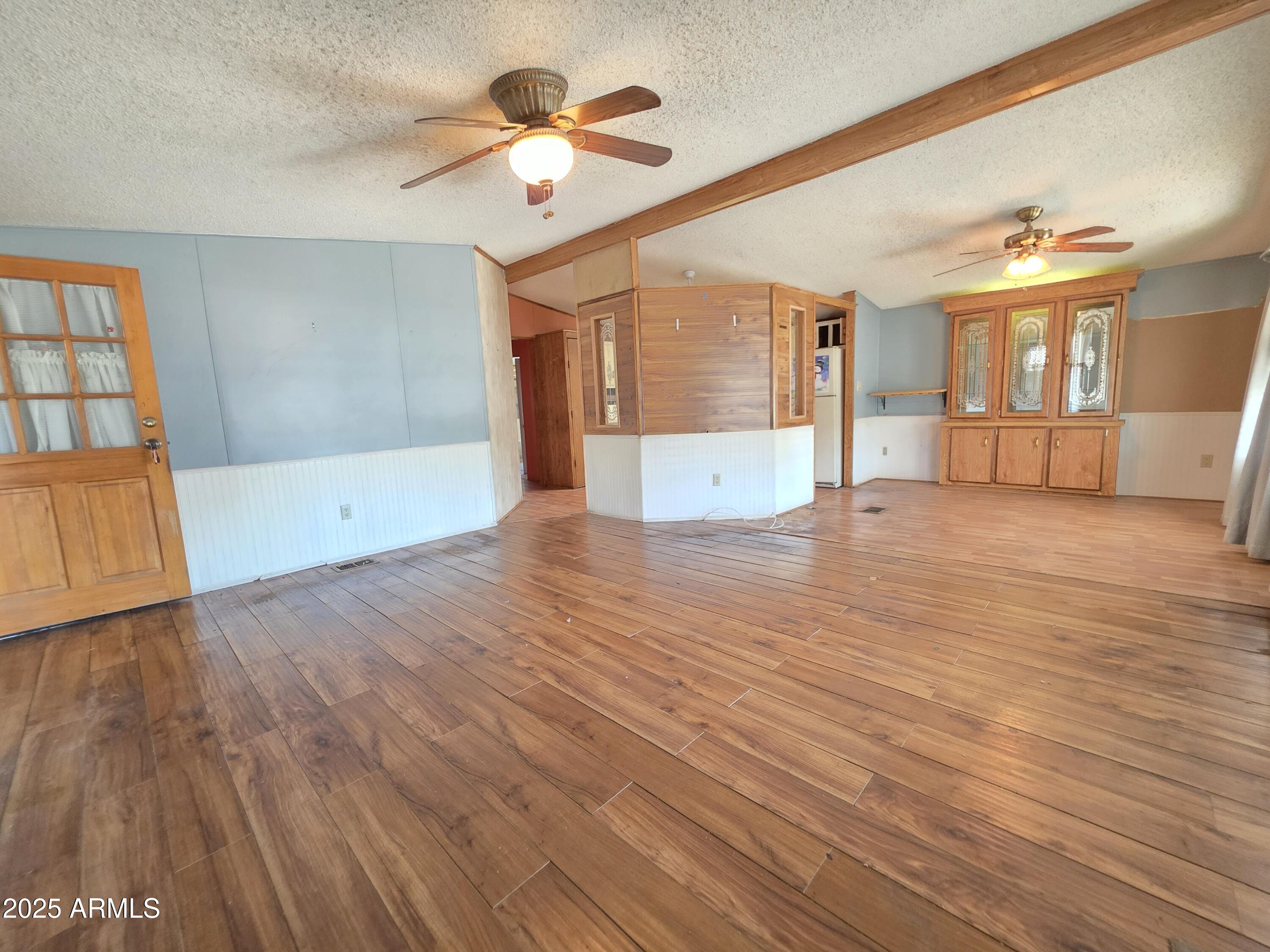 2233 East Behrend Drive, Unit 92 Phoenix, AZ 85024 - Photo 5 of 31 20250923_114215