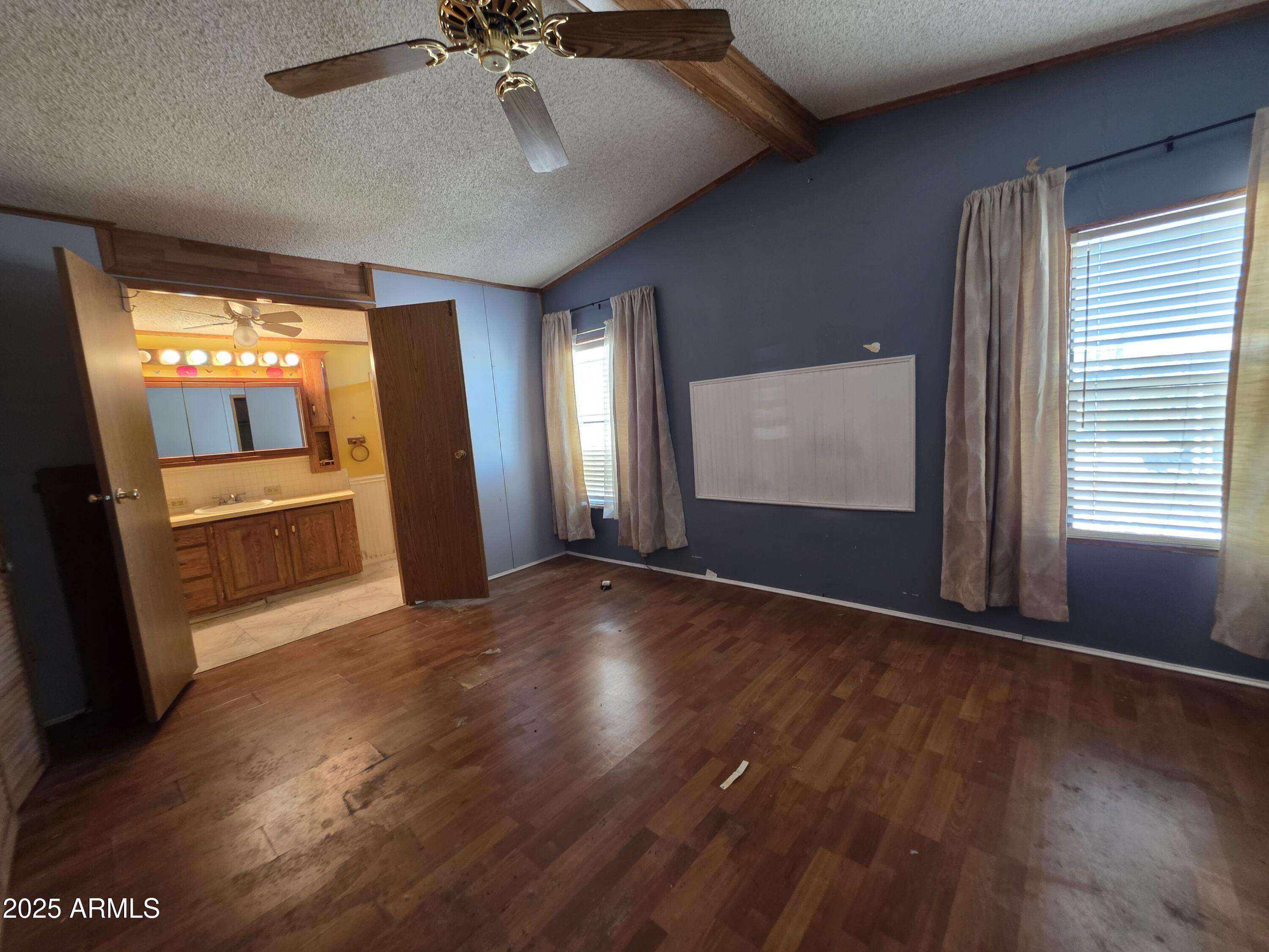 2233 East Behrend Drive, Unit 92 Phoenix, AZ 85024 - Photo 10 of 31 20250923_113758