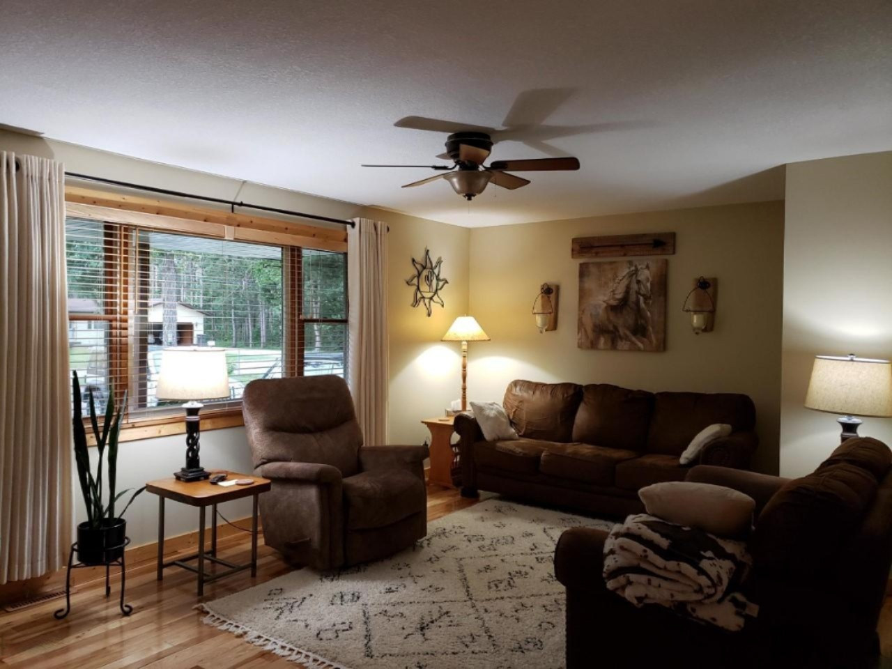 908 Van Eyck Street Muskegon, MI 49442 - Photo 5 of 15 thumbnail_20190829_171314