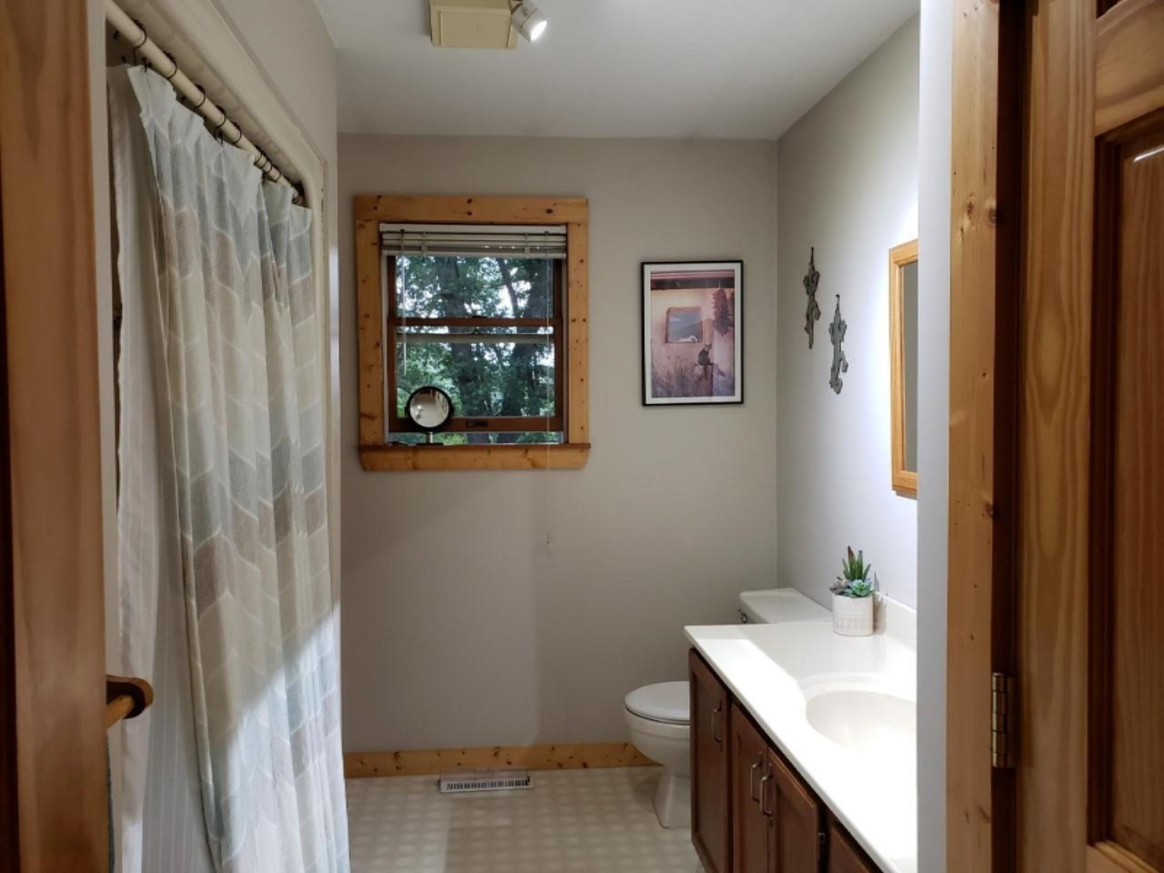 908 Van Eyck Street Muskegon, MI 49442 - Photo 7 of 15 thumbnail_20190829_171228