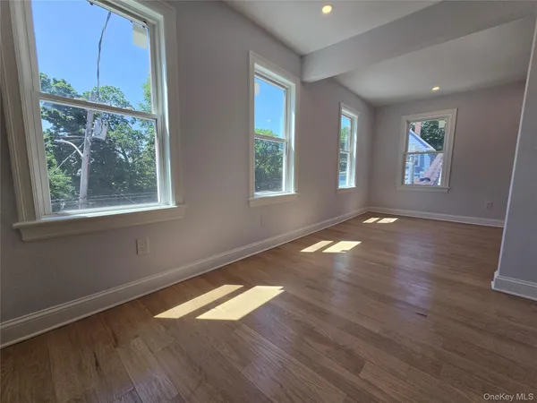 $3,195 | 965 Main Street, Unit 2, New Rochelle, NY 10801